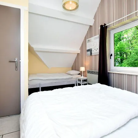 Spacious Chalet With Sauna In Beauraing
